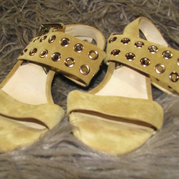 Micheal Kors heels - Picture 1 of 4